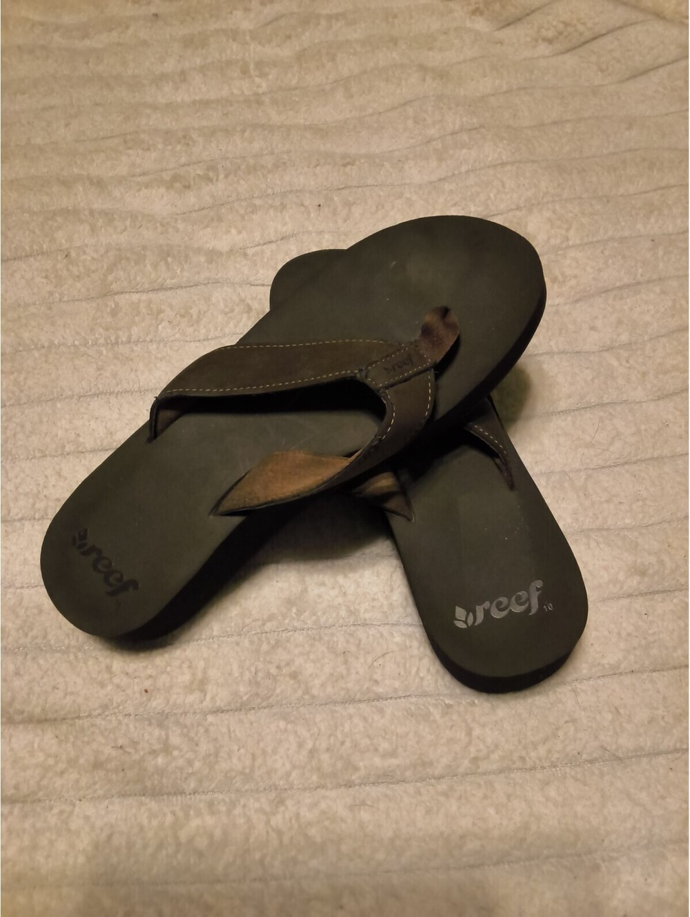 Reef Brown Leather Flip Flop Sandals Size 10